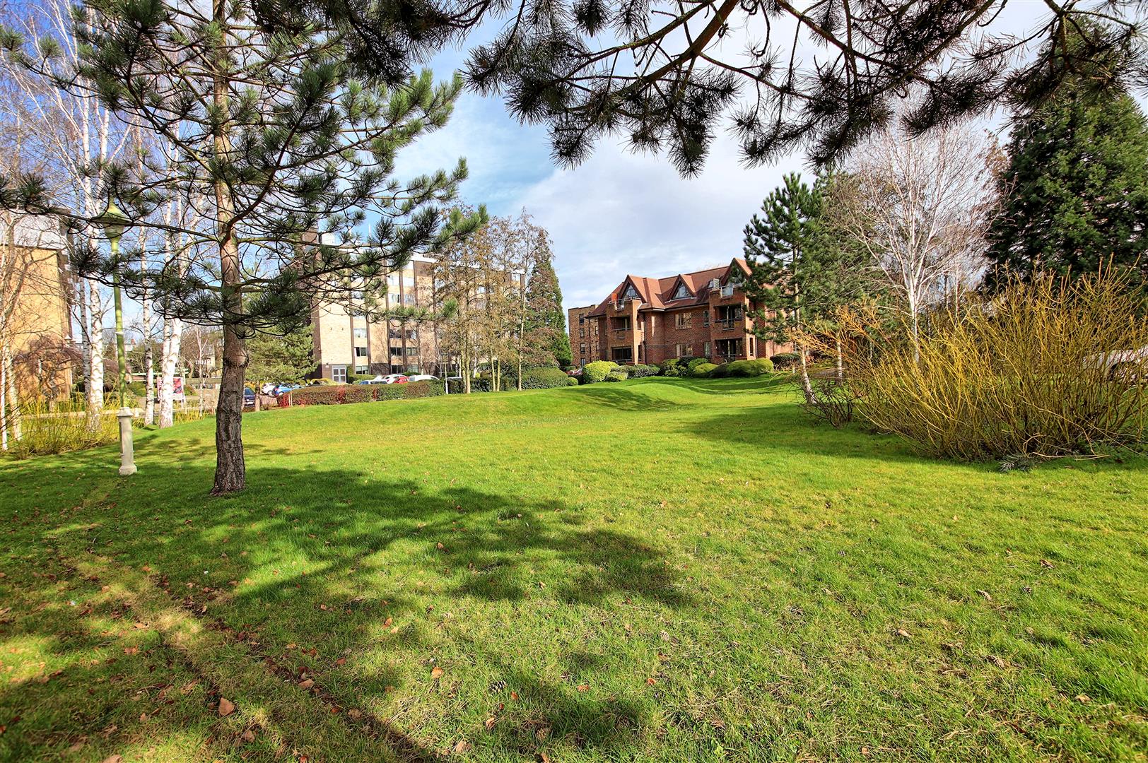 Midsummer Court, Manhattan Drive, Cambridge